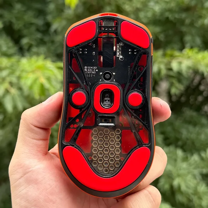 1 pieza de pegatina a prueba de polvo para parte inferior del ratón para Fnatic x Lamzu Maya X/Maya, pegatinas a prueba de polvo de fibra de carbono en negro transparente - imagen 2