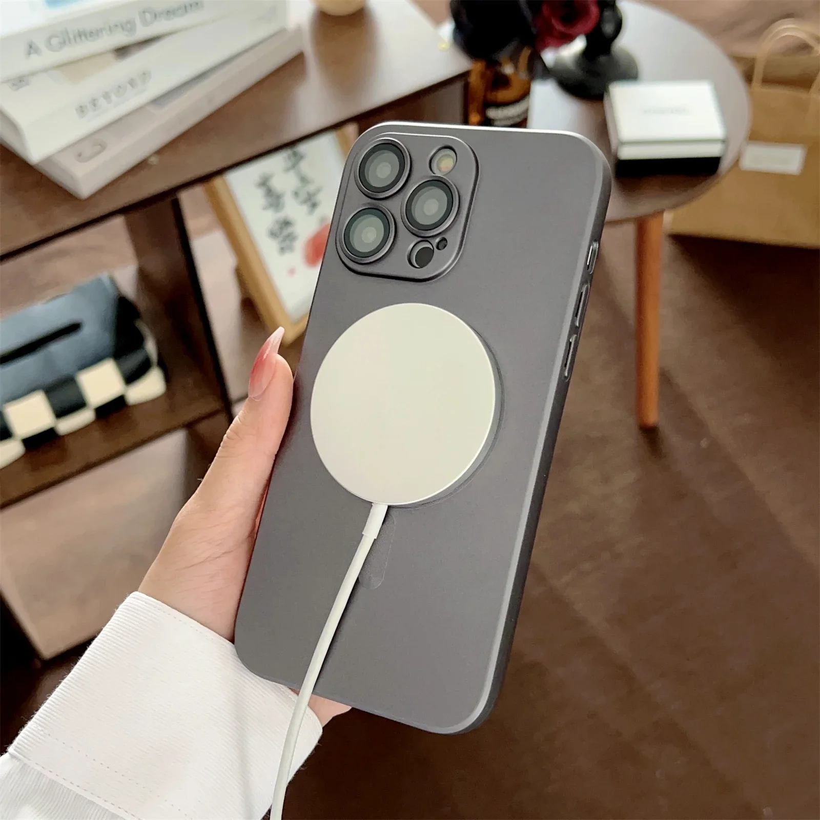 Funda de teléfono de carga inalámbrica Magsafe de lujo para iPhone 16 15 14 13 12 11 Pro Max Plus cubierta protectora de lente de parachoques mate magnética - imagen 4