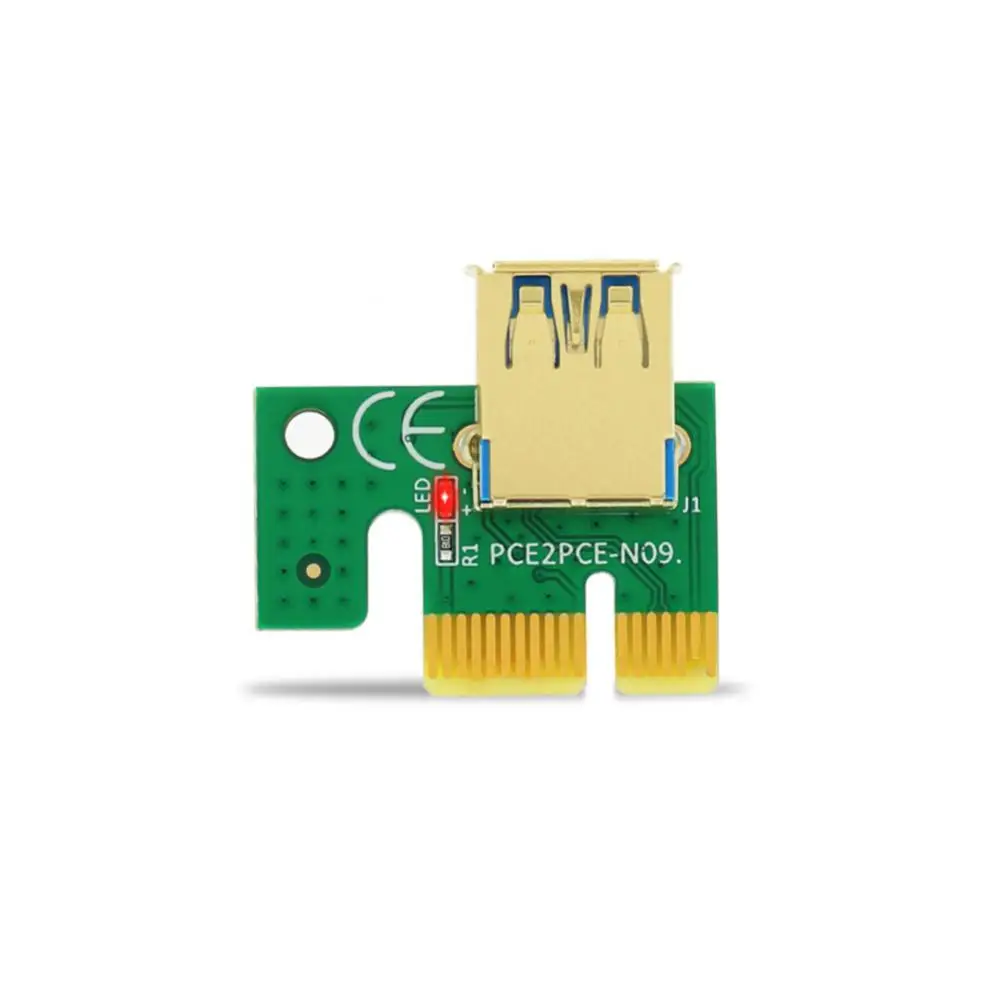 Una pequeña tarjeta verde y dorada con un conector