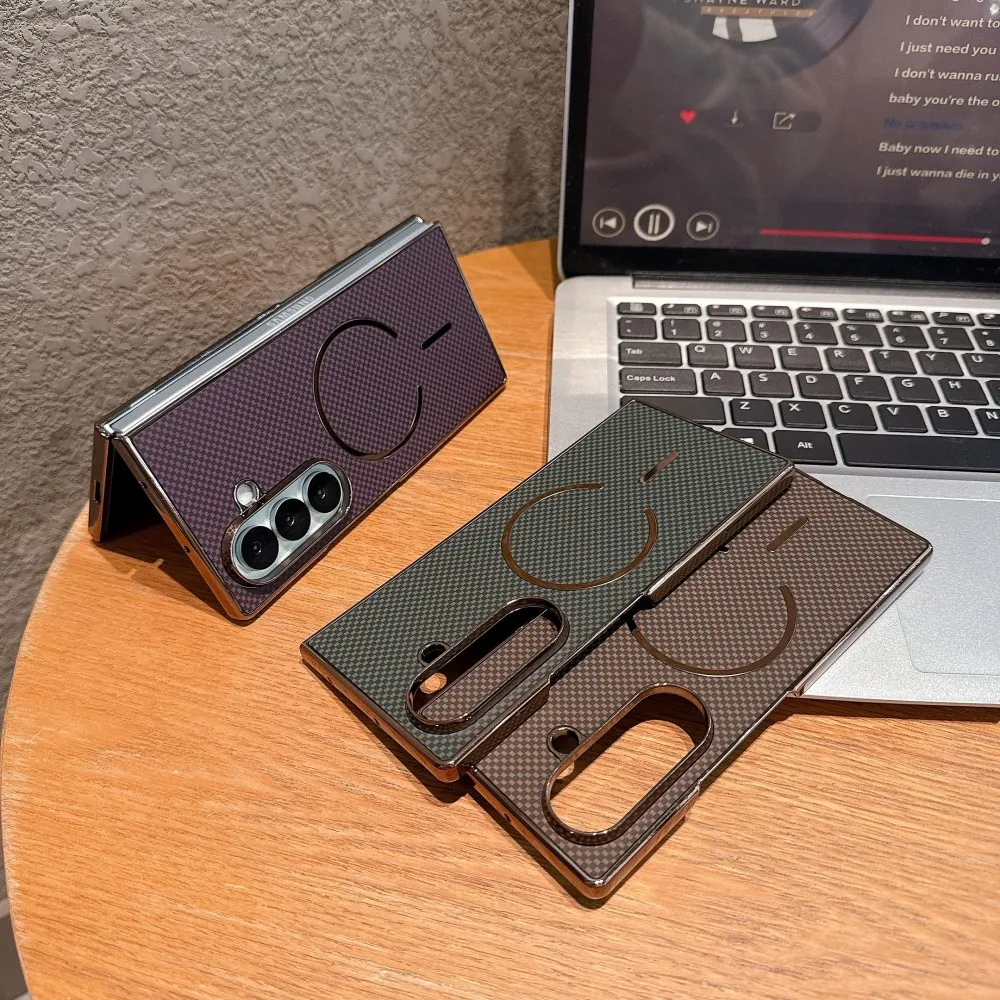 Para Samsung Galaxy Z Fold 7 funda dura de fibra de carbono carga inalámbrica magnética funda protectora trasera para Z Fold 7 6 5 4 3 Shell - imagen 4