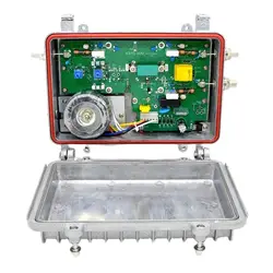Amplificador CATV de línea 60 V, 30 dB e IP67 para exterior
