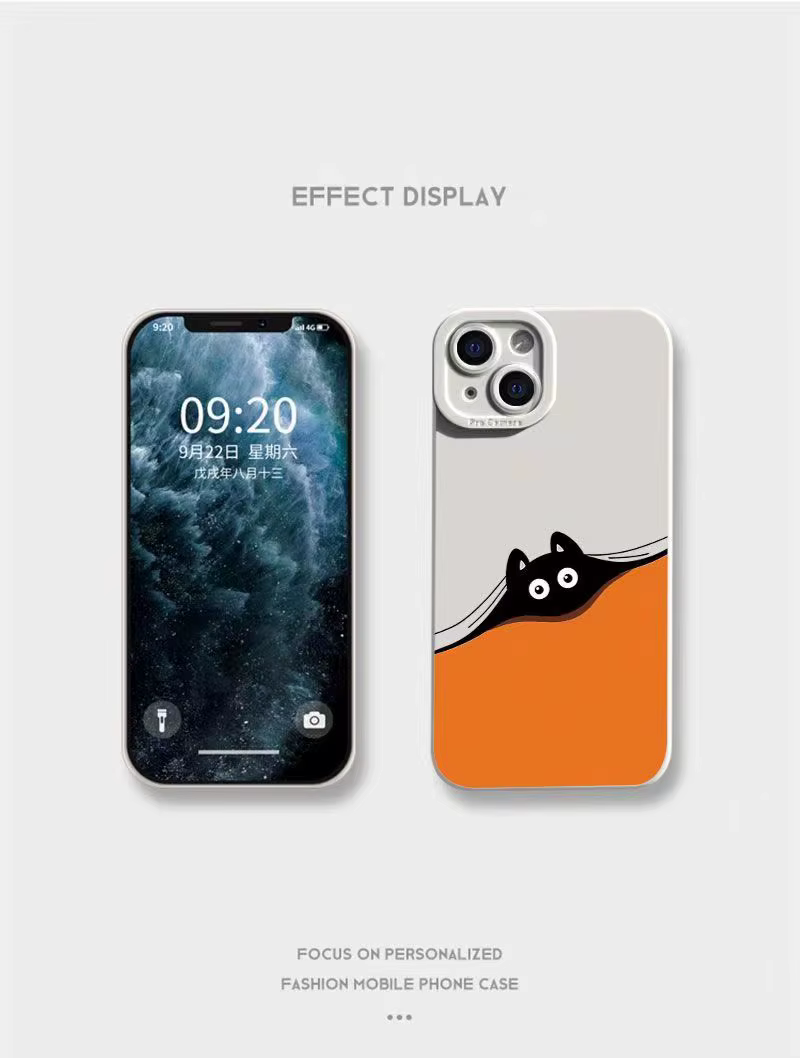 Detalle del diseño de perro y gato de la funda para iPhone