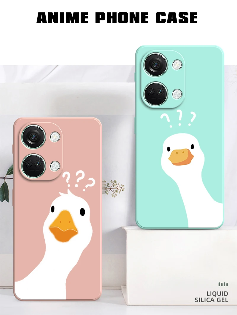 Dos fundas de teléfonos celulares con patos en ellos