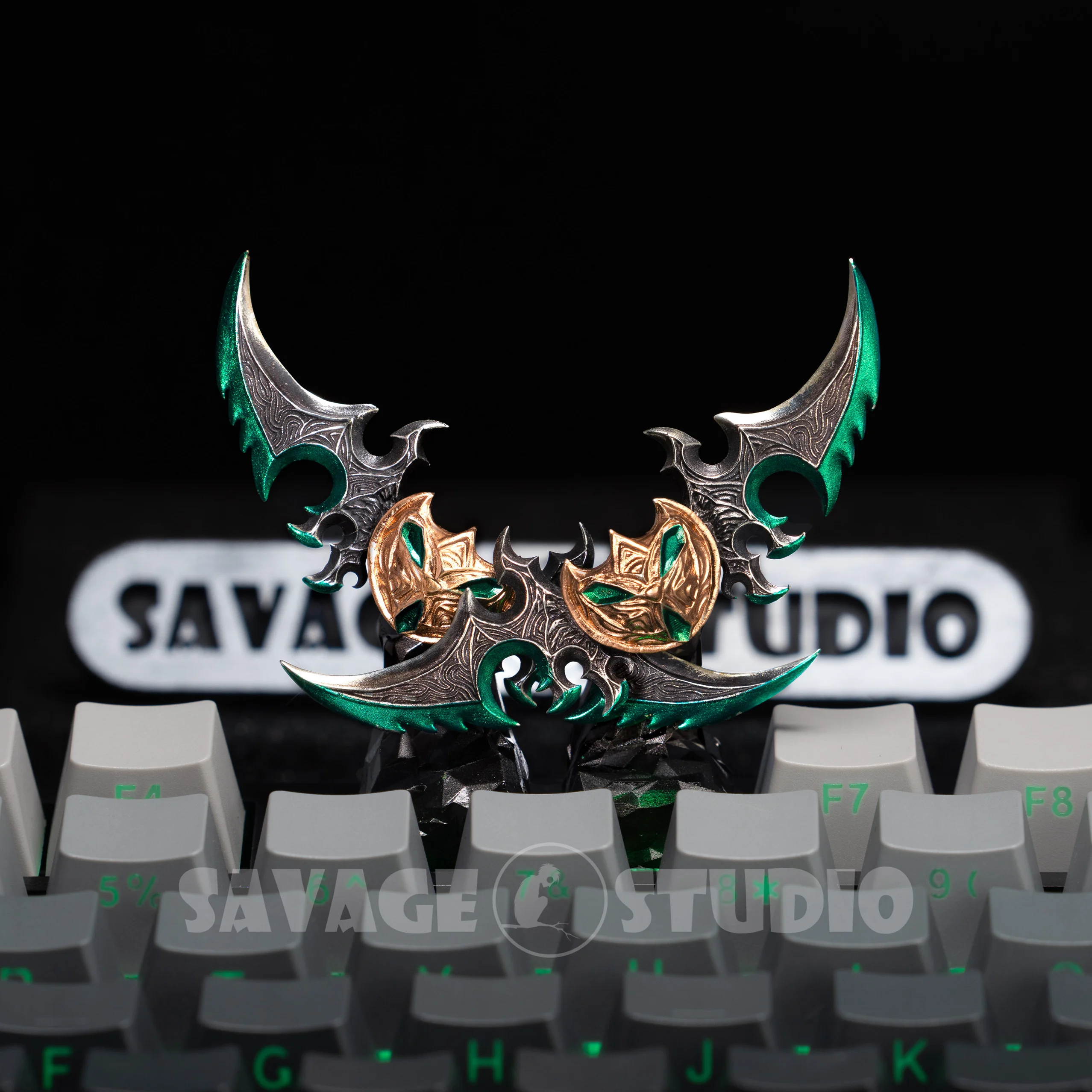 Juego de teclas con tema de Frost's Sorrow, teclas artesanales de resina 3D, teclas originales personalizadas hechas a mano para accesorios de teclado mecánico - imagen 4