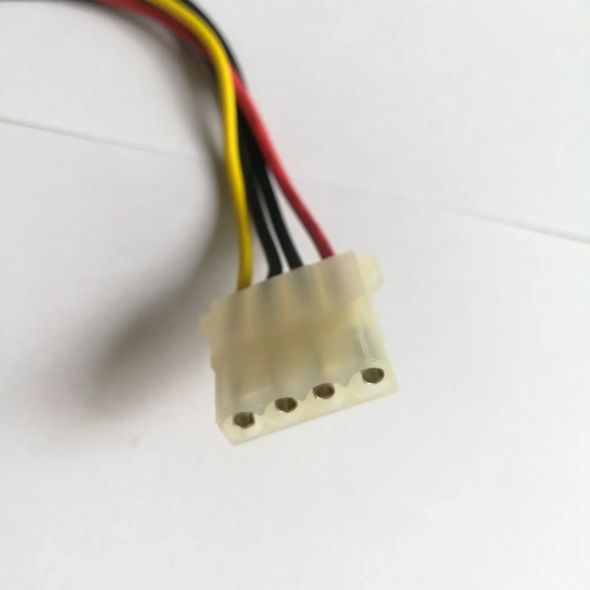 Cable SATA IDE 4 pines angular 90° para disco duro HDD - imagen 2