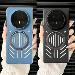 Honor Magic V5: funda rígida con carga inalámbrica magnética