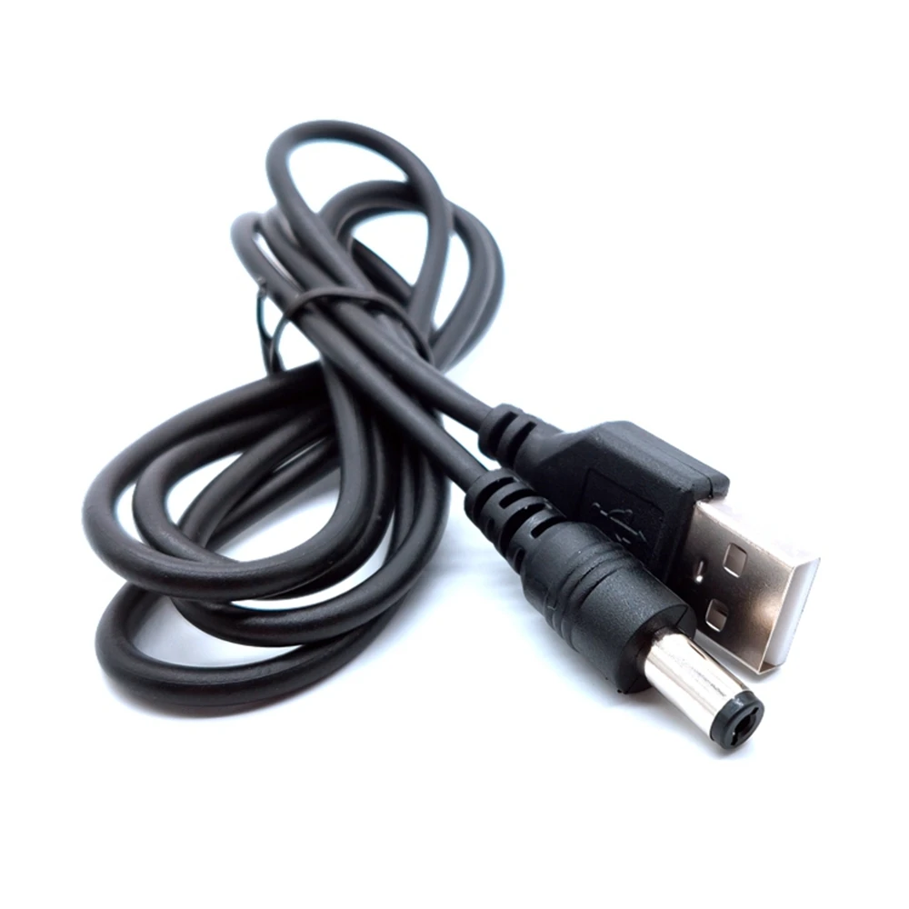 Puerto USB negro 5V 5,5*2,1mm DC barril enchufe del cable de alimentación, adecuado para pequeños dispositivos electrónicos con un cable de extensión USB de 1m