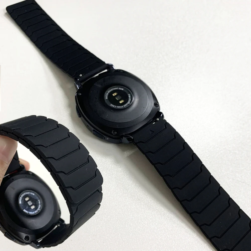 Correa magnética de silicona de 20 a 22mm para Samsung Galaxy Watch 4 5 6 7 40/44mm 5 Pro/Gear S3 Classic Band para AMAZFIT BALANCE 2 Correa