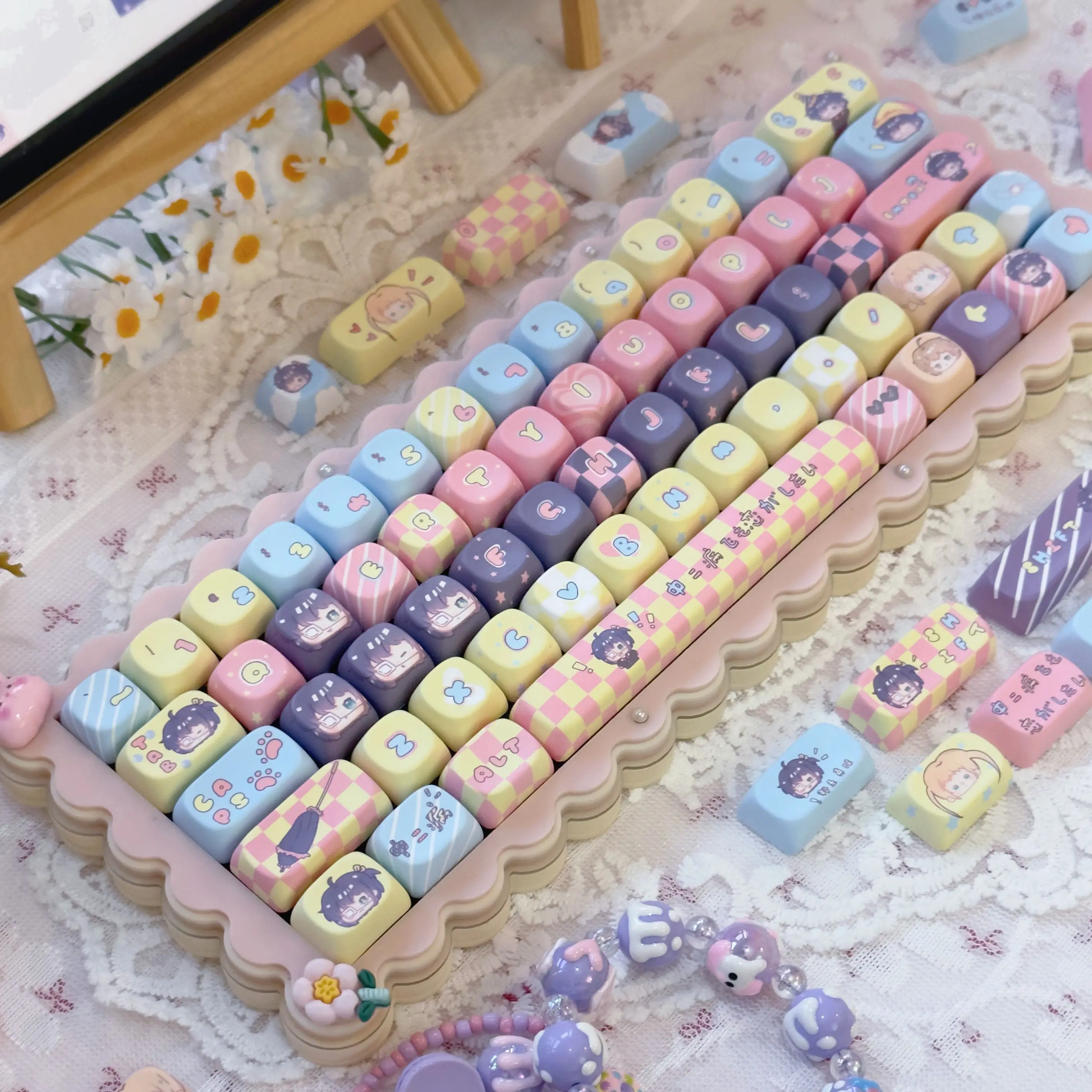 Gorro con forma de flor de seis tiempos para pájaros, sublimación térmica de cinco lados, bonito juego de teclas rosas bidimensionales redondas Moa130Keys - imagen 3