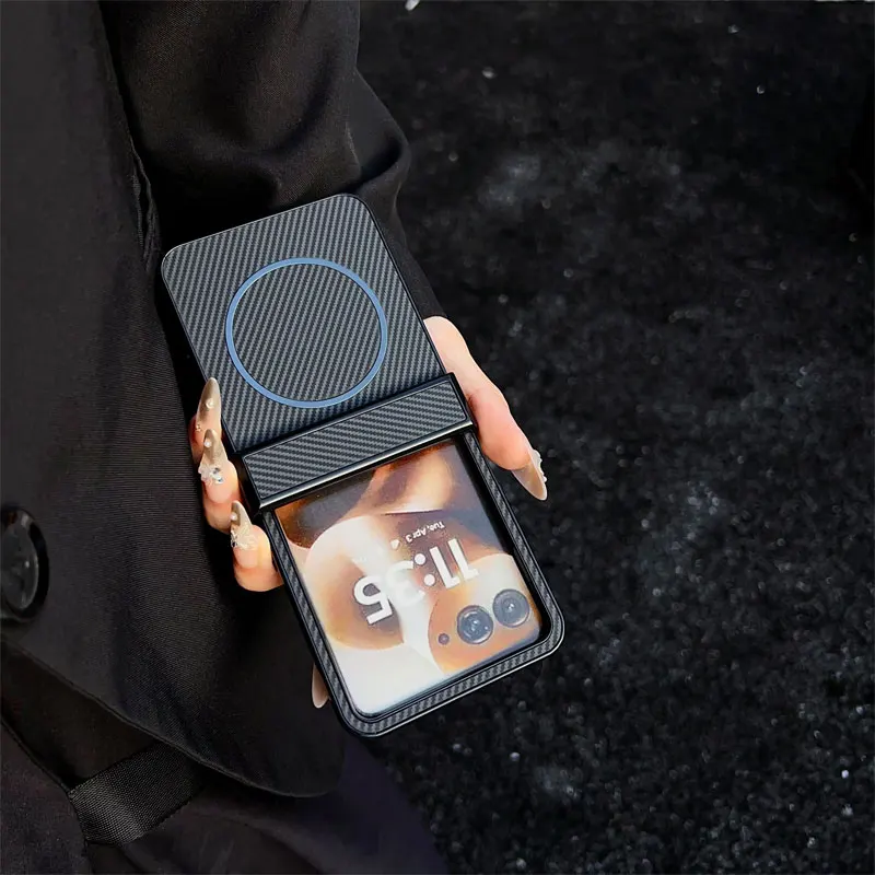 Carbon Fiber MagSafe Matte Phone Case for Motorola Razr 60 50 Ultra Razr + 2025 60Pro Shockproof Wireless Charging Hard Bumper - imagen 5