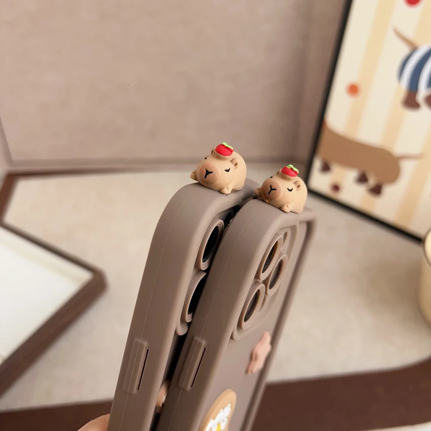 Capibala para Xiaomi Redmi A1 A2 A3 A5 8 9 10 11 12 13 14 A C POCO F5 F7 F6 12T 13T 14T funda multiestrip con cabeza de muñeca