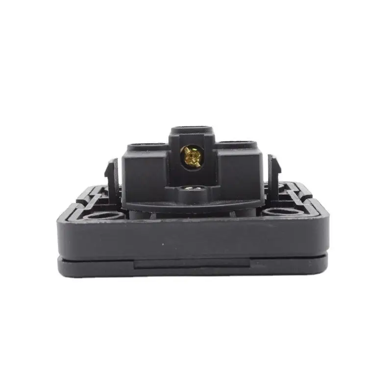 1PCS UK British Singapore IP54 Waterproof Industrial Socket 13A 250V IP44 AC Power Socket Power Connector Plug Socket with Cover - imagen 4
