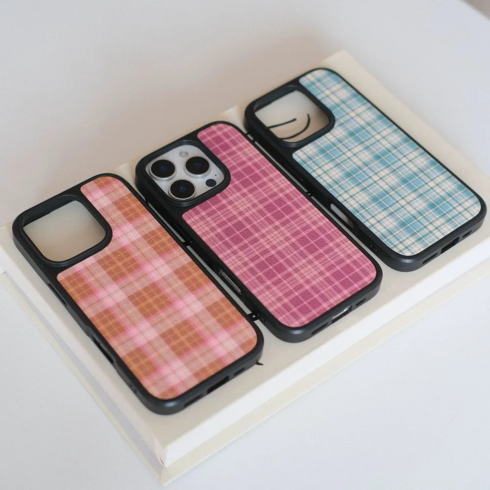Funda de teléfono con textura de cuero y marco negro a cuadros Retro para iPhone11/12/13/14/15/16/17 Pro Max, patrón de cuadros multicolor