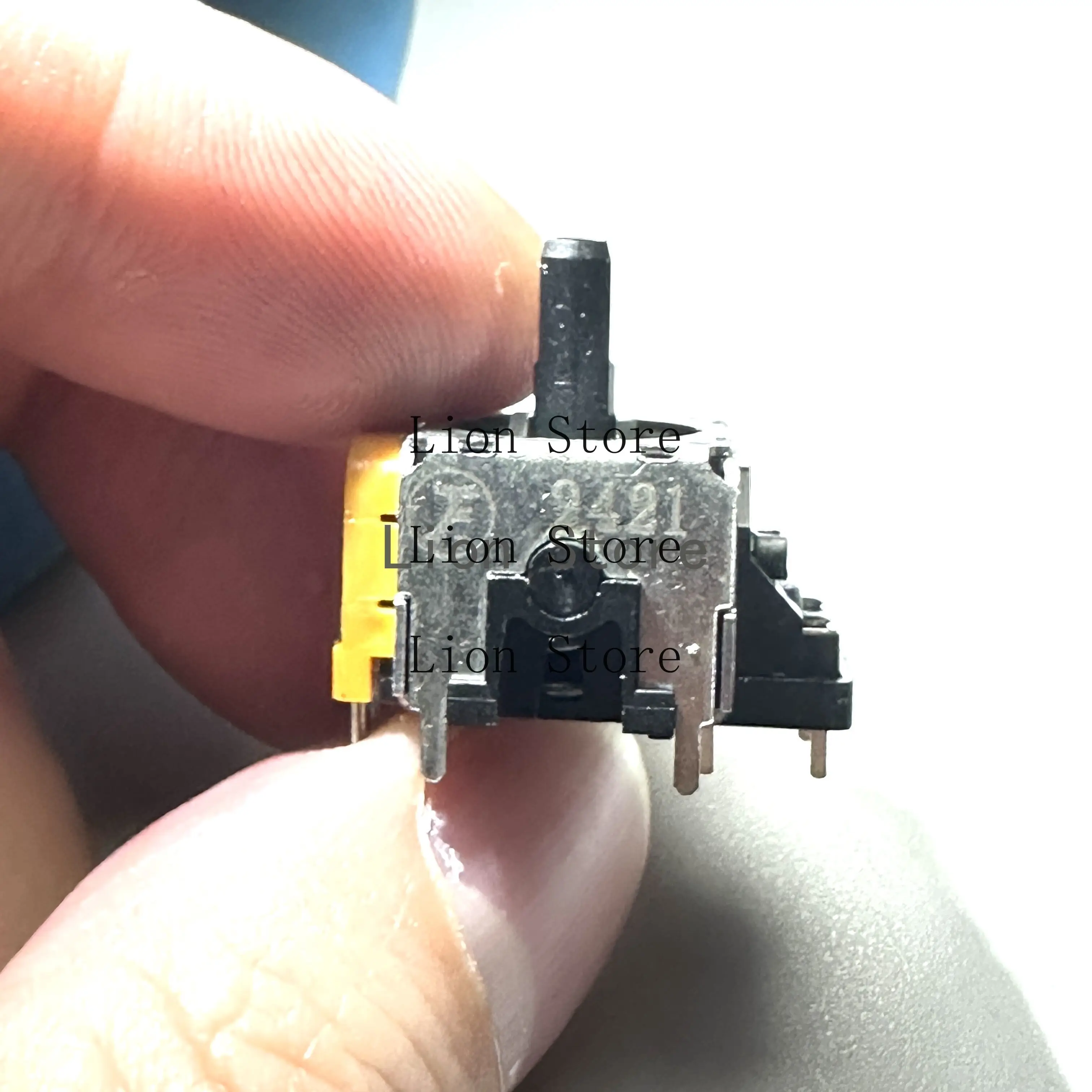 50 unids/lote para PS4 DS4 PS5 DualSense 3D Joystick analógico potenciómetro Original reparación y reemplazo - imagen 4