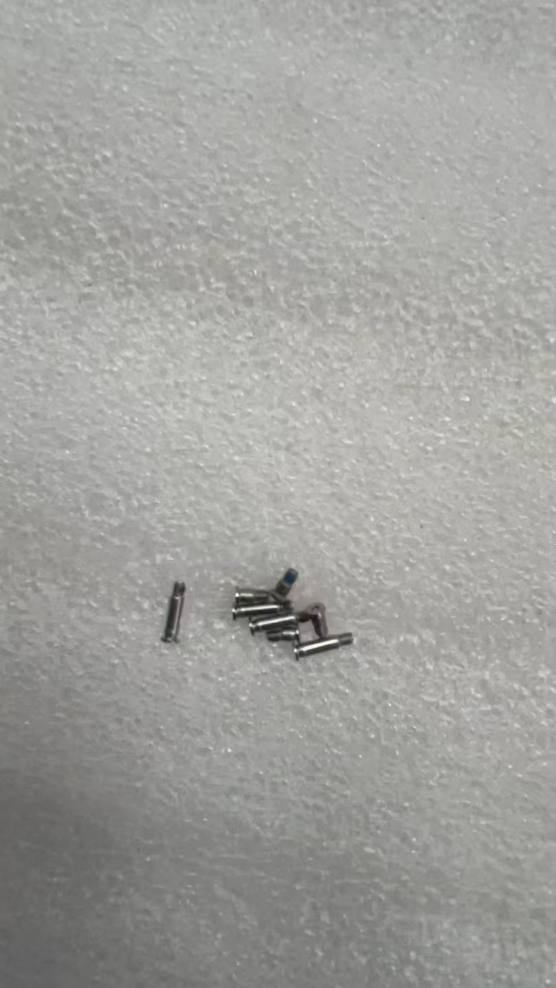 Tornillos Cubierta Inferior MacBook Pro A2442 A2485 – Juego Completo - imagen 4
