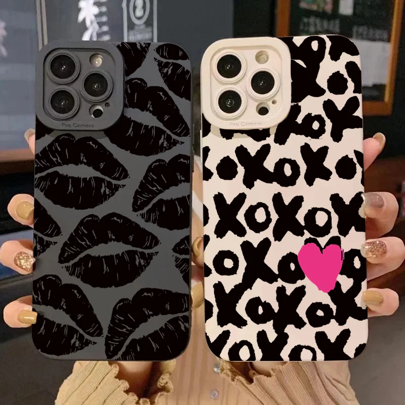 Funda protectora para teléfono móvil Kiss de labios negros para iPhone 16 Pro Max 15 14 13 12 11 Pro Max 7 8 14 15 Plus SE 2 X XS XR cubierta mate
