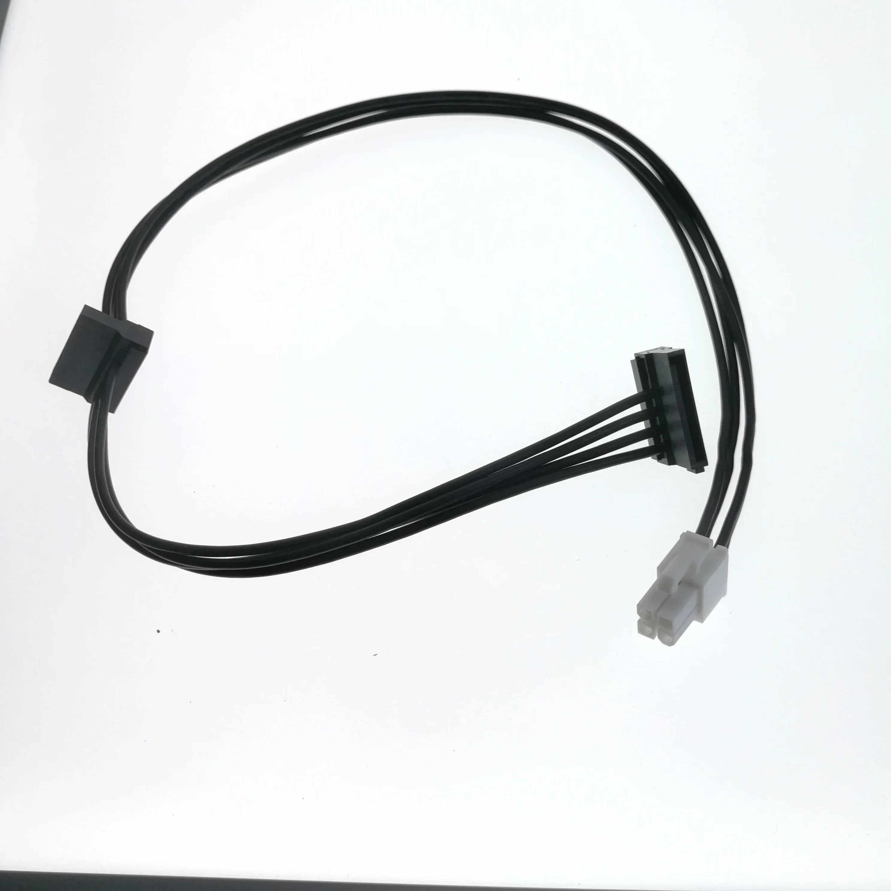 Pequeño Cable de alimentación de disco duro SATA HDD SSD de 4 pines a 2 puertos de 15 pines para Huawei RH2285V2 2288H V5 Server 1007-18awg Cable