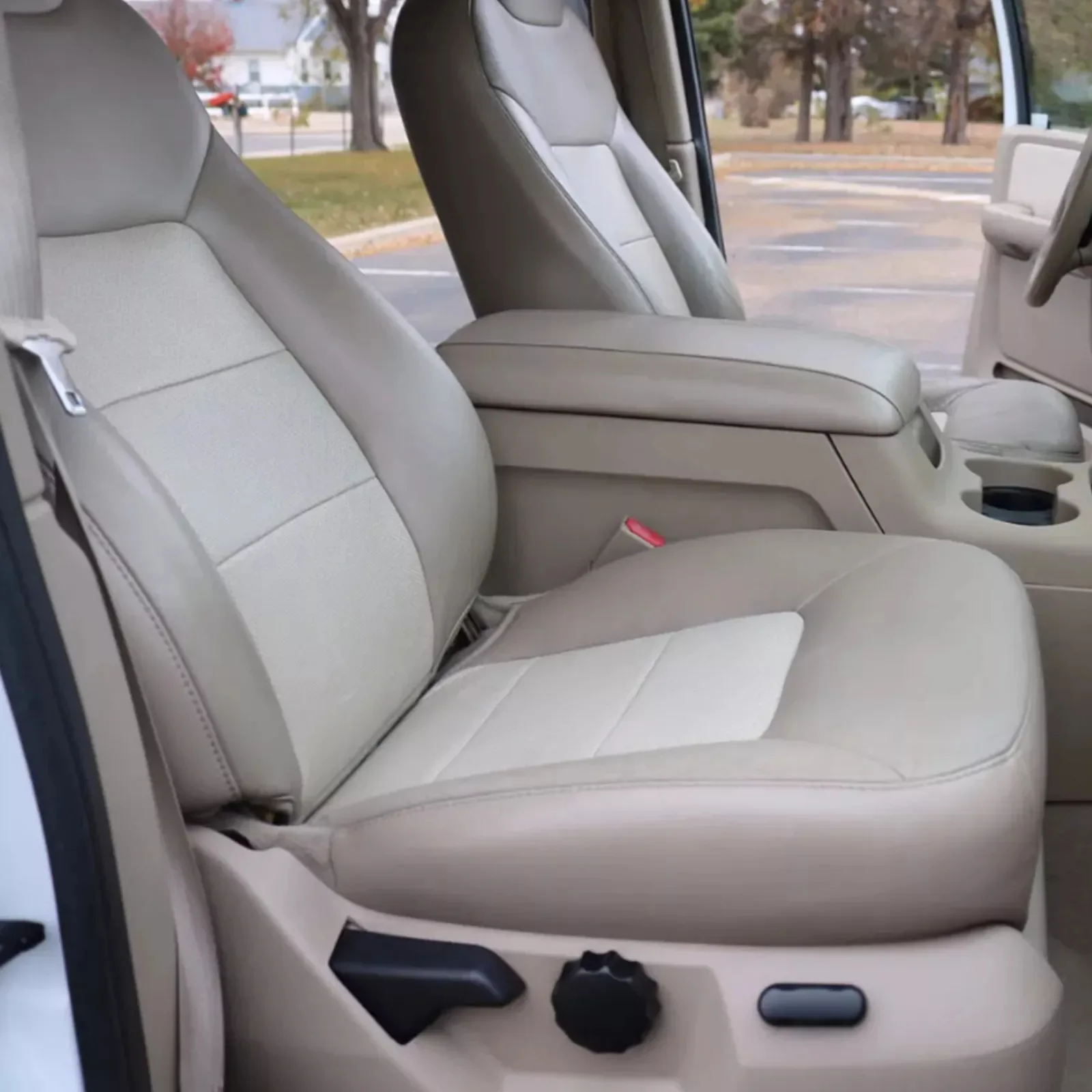 Cubierta de cuero para asiento delantero de coche Ford, parte inferior y trasera inclinada, embellecedor para Ford Expedition, accesorios de Eddie Bauer, 4 piezas - imagen 3