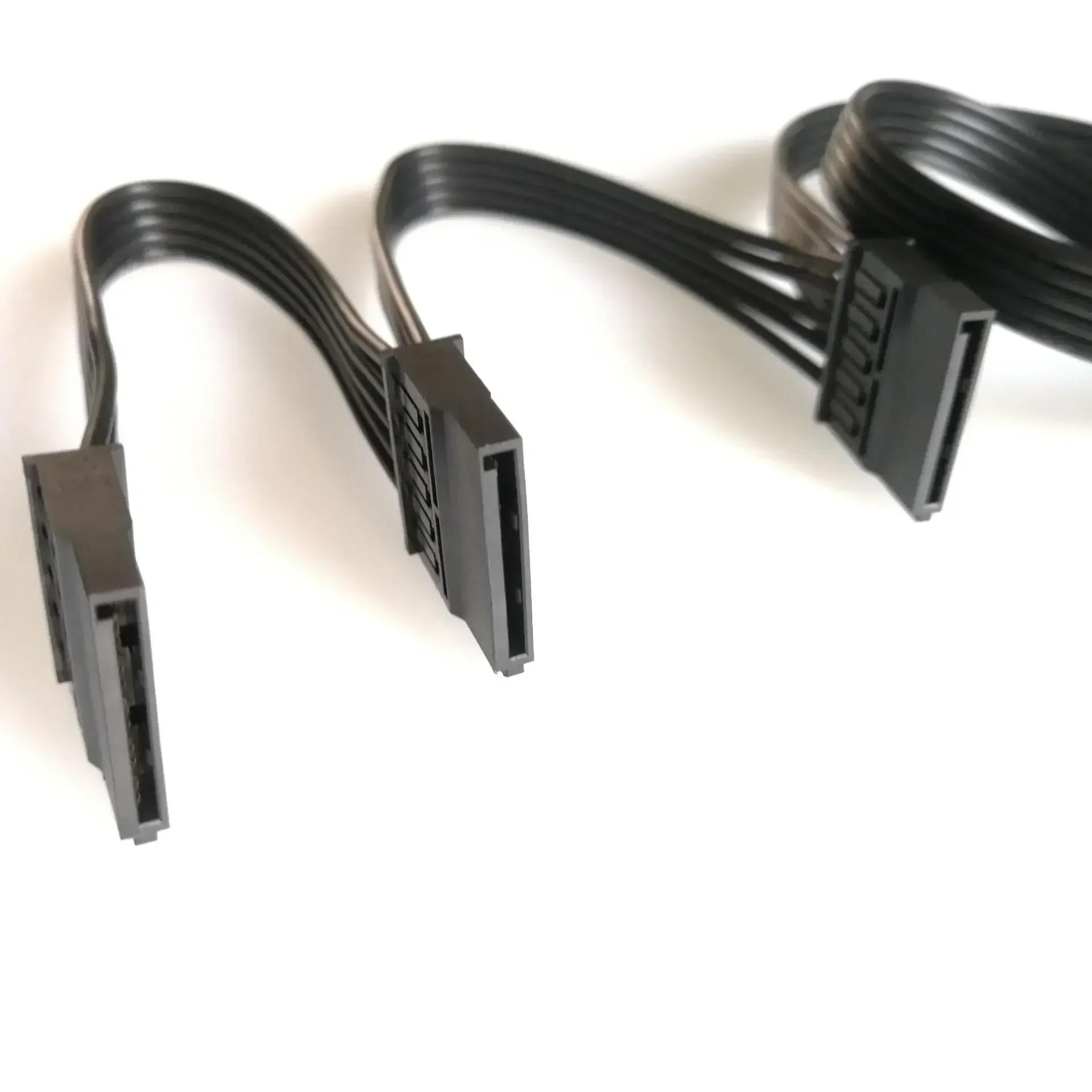 Cable SATA 3 Puertos Fuentes Corsair RM Series - imagen 5
