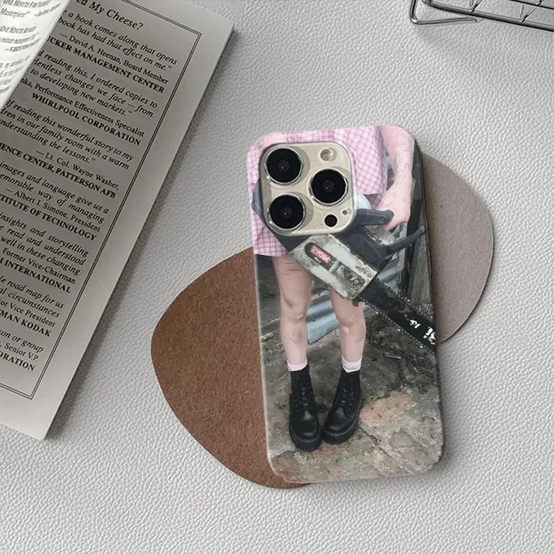 Funda de teléfono con motosierra para chicas coreanas Harajuku, funda dura HD brillante para iPhone 16 15 14 13 12 11 Pro Max XS XR XSMax 6 7 8 Plus