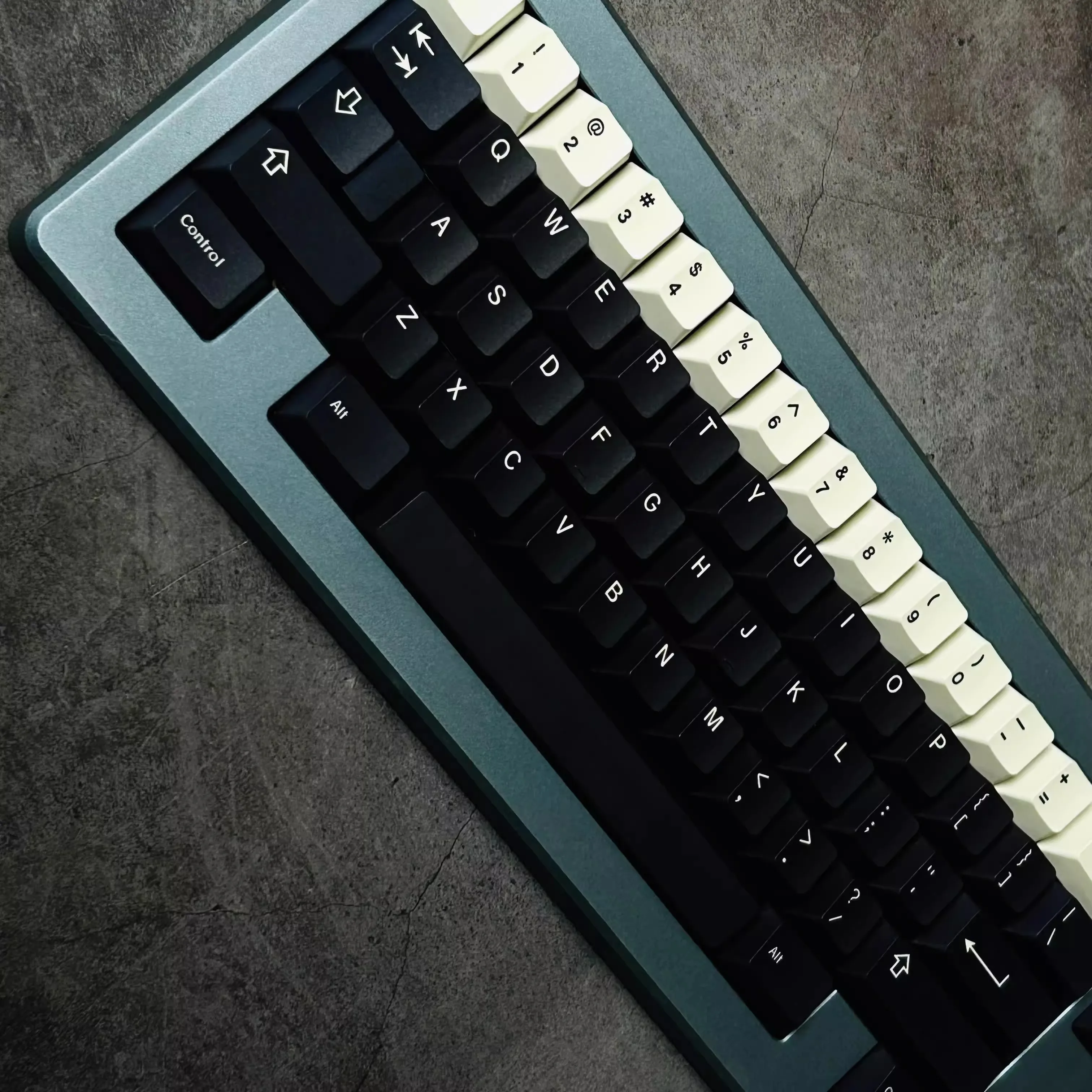 Juego de teclas con temática de grafito, teclas con subcama de tinte PBT, teclas blancas y negras, perfil de cereza para MX Switch, Barra espaciadora doble B dividida 7U, 1 Juego - imagen 4