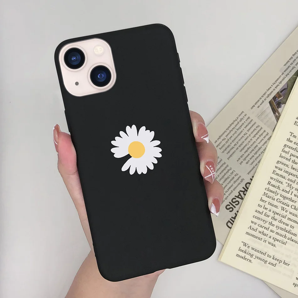 Funda suave y delgada para Apple iPhone 13, carcasa a prueba de golpes con diseño de margaritas y mariposas en forma de corazón para iPhone 13 Mini 13 Pro Max - imagen 5