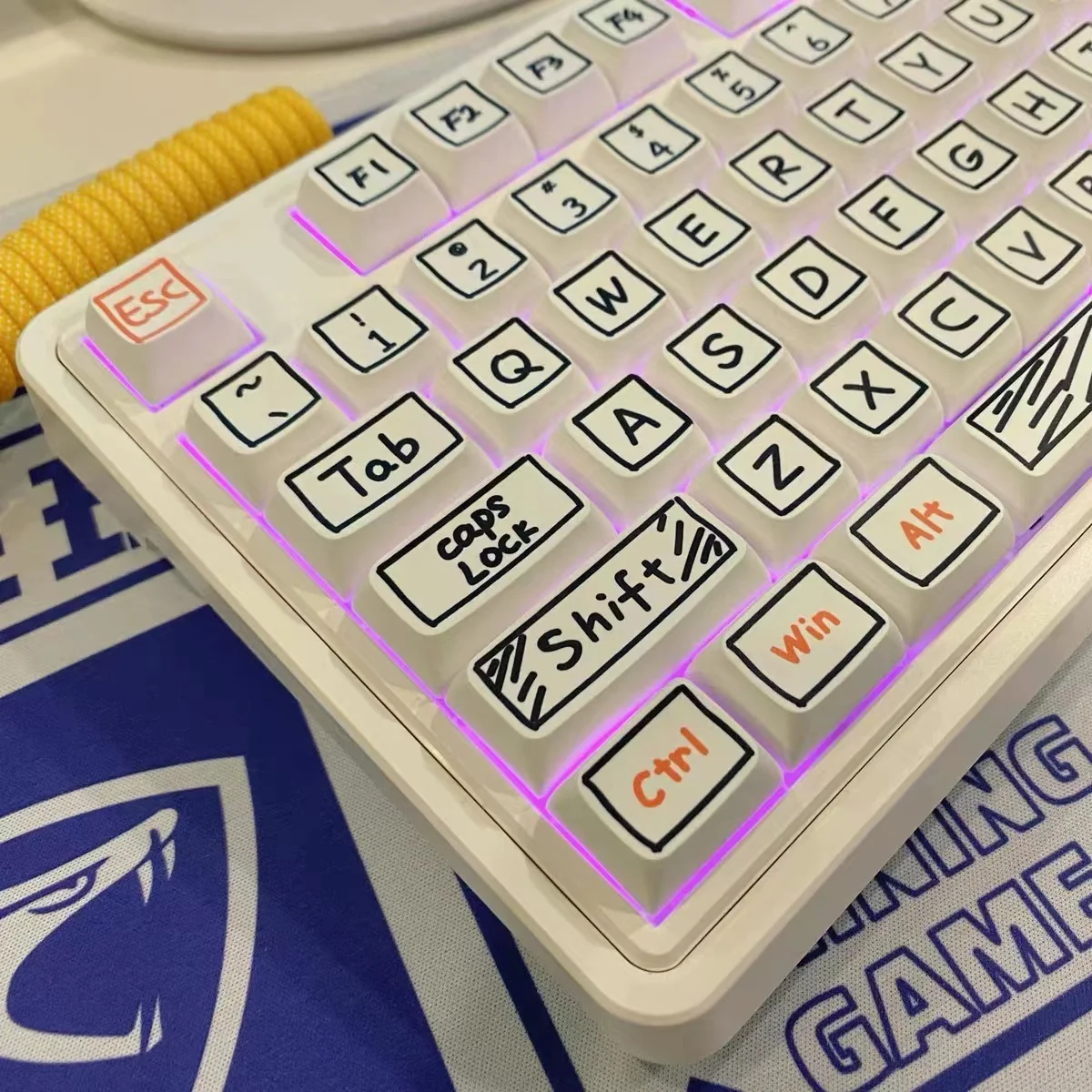 126 teclas Graffiti Keycap XDA perfil PBT Keycaps para Mx Switch Teclado mecánico personalizado lindo Anime teclas personalizadas - imagen 4