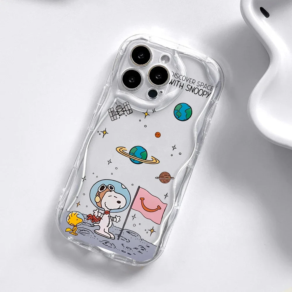 Funda de teléfono transparente y bonita de dibujos animados de Snoopy para Xiaomi POCO X7 X6 X5 X3 M6 F6 Pro Mi 15 12T 12 11 Lite 5G NE crema cubierta de borde ondulado - imagen 3