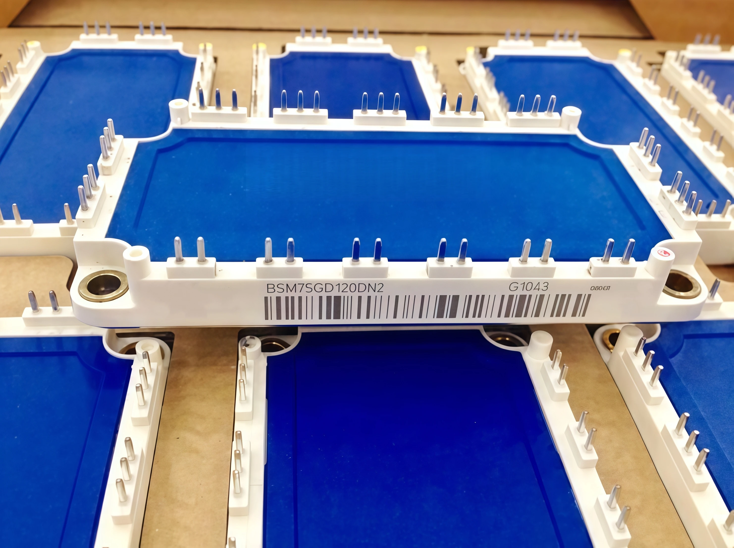 Nuevo y Original BSM50GD120DN2 BSM75GD120DN2 BSM100GD120DN2 BSM100GD60DLC - imagen 4