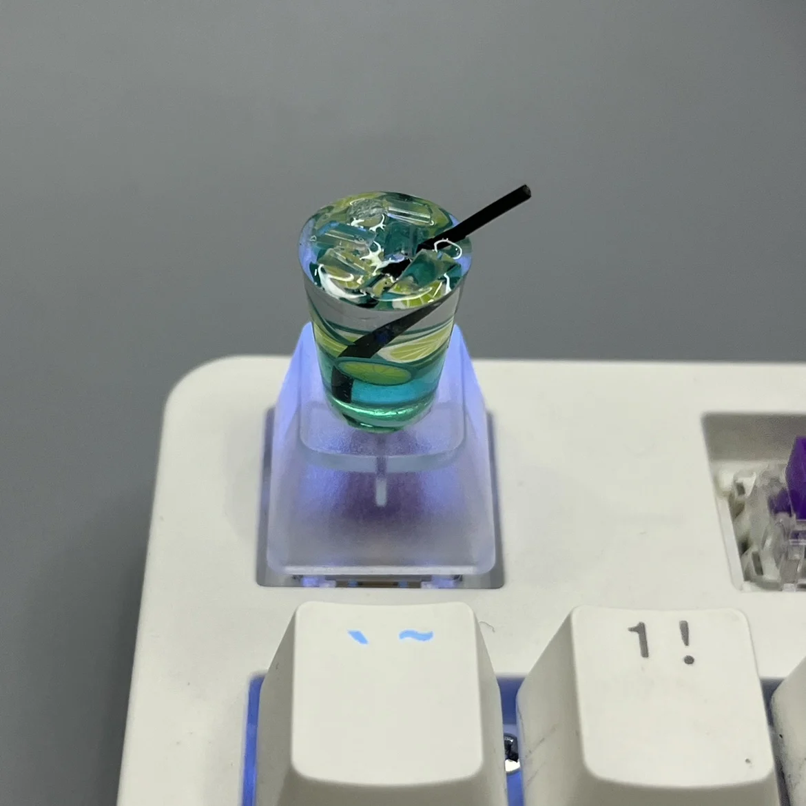 Keycap Games Teclado mecánico retroiluminado, teclado personalizado, eje cruzado, té negro hielo, tapa de tecla transparente Cherry MX Axis - imagen 3