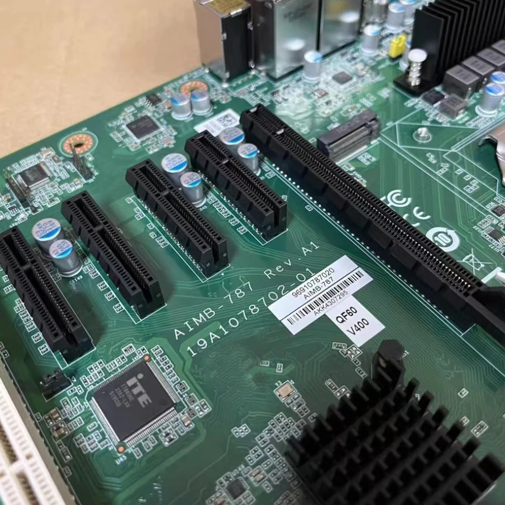 AIMB-787 AIMB-787G2-01A1 La placa base industrial admite disco duro RAID DDR4 AIMB-787G2 - imagen 2