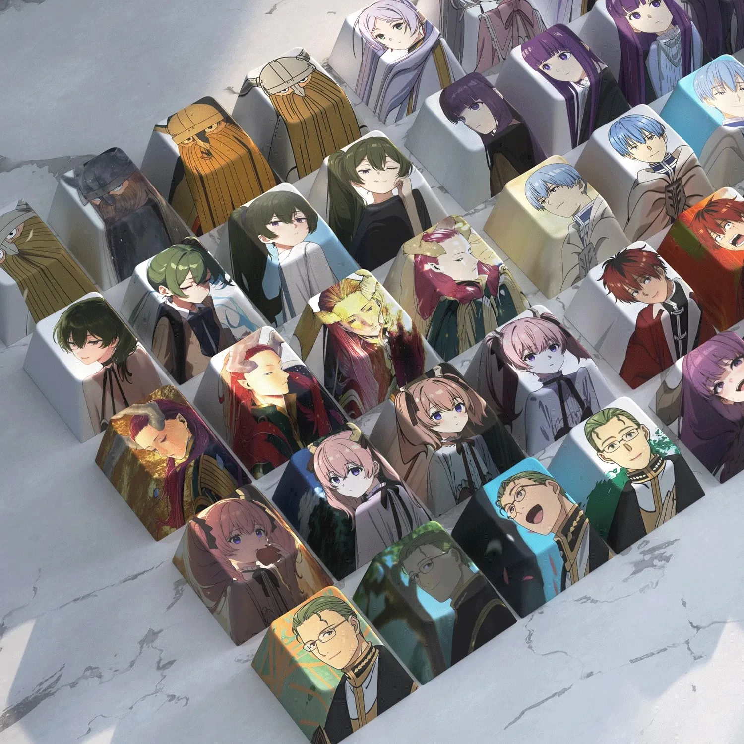 Juego de 4 teclas de teclas Frieren Beyond Journey's End, teclas de subcama de tinte PBT, perfil de cereza, teclas de juegos de dibujos animados de Anime para interruptor MX - imagen 2