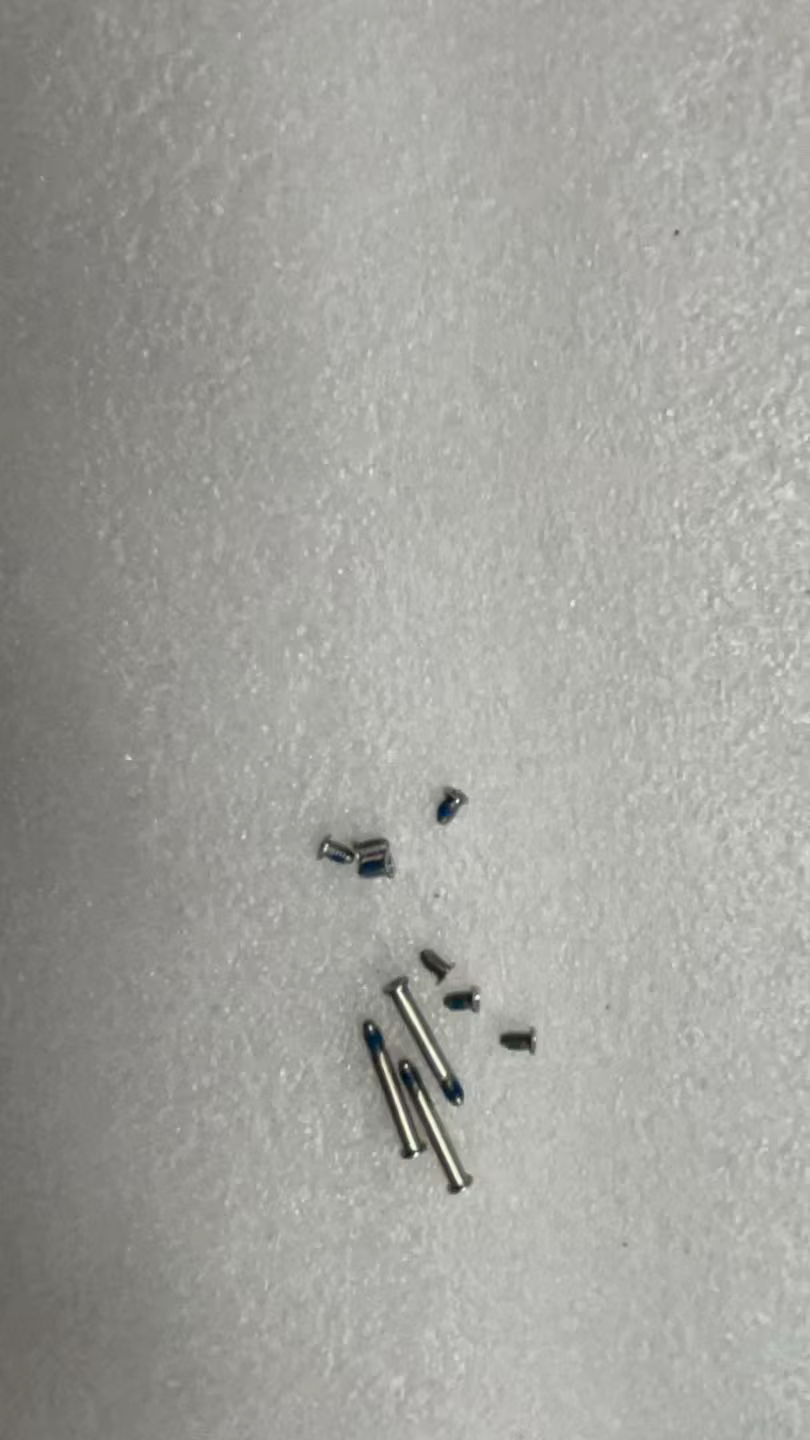 MacBook Pro Tornillos de Cubierta Trasera - Kit de Reparación Apple - imagen 4