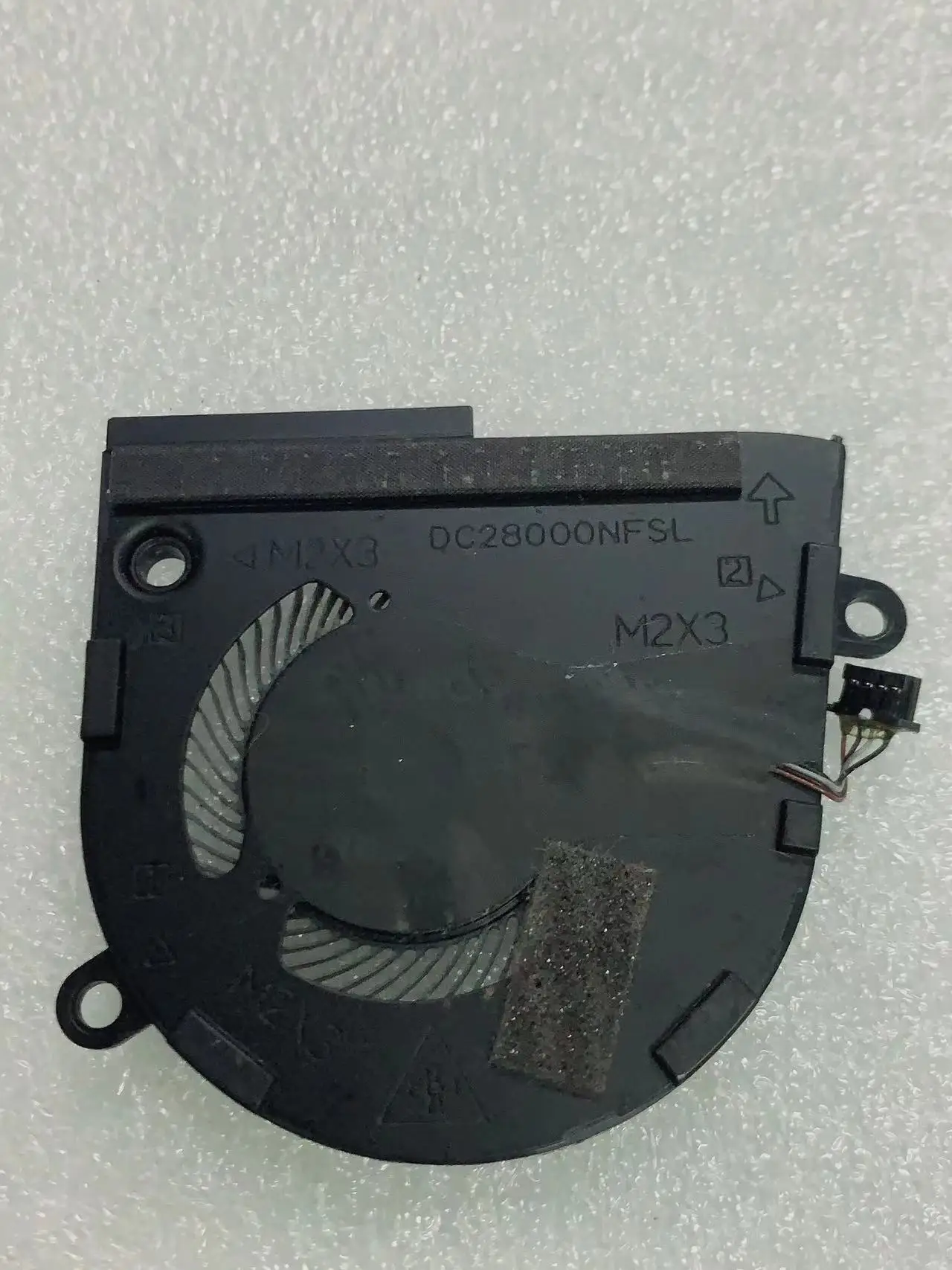 Original para Dell Latitude 14 7400 ventilador de refrigeración para portátil DC28000NFSL 0YKF1F YKF1F - imagen 2