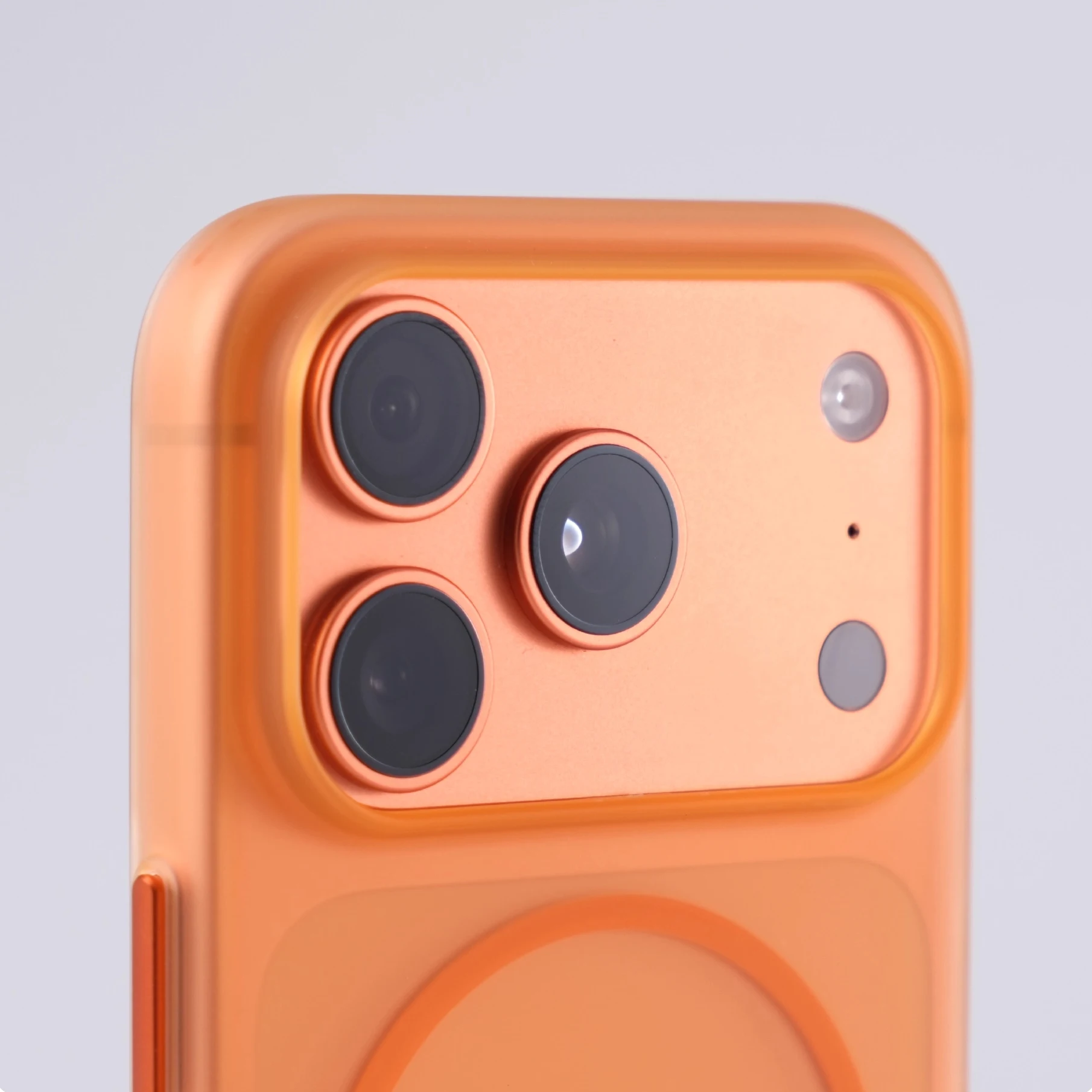 Funda rígida esmerilada translúcida mate ultrafina para iPhone 17 Pro Max 16 15 14 Plus 13 12 Magsafe cubierta magnética de carga inalámbrica - imagen 2