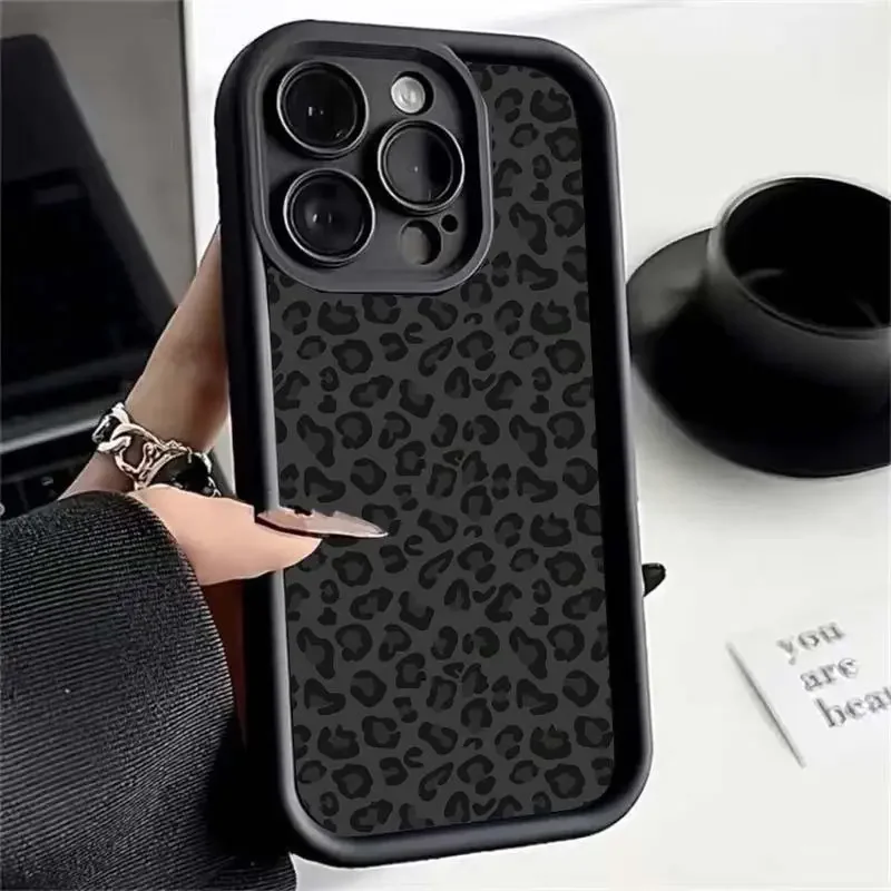 Funda Retro de leopardo negro a la moda para Samsung Galaxy A55 A16 A54 5G A34 A35 A53 A52 A14 A15 A25 A23 A24 A51 A32 A04 A05 A05S - imagen 2