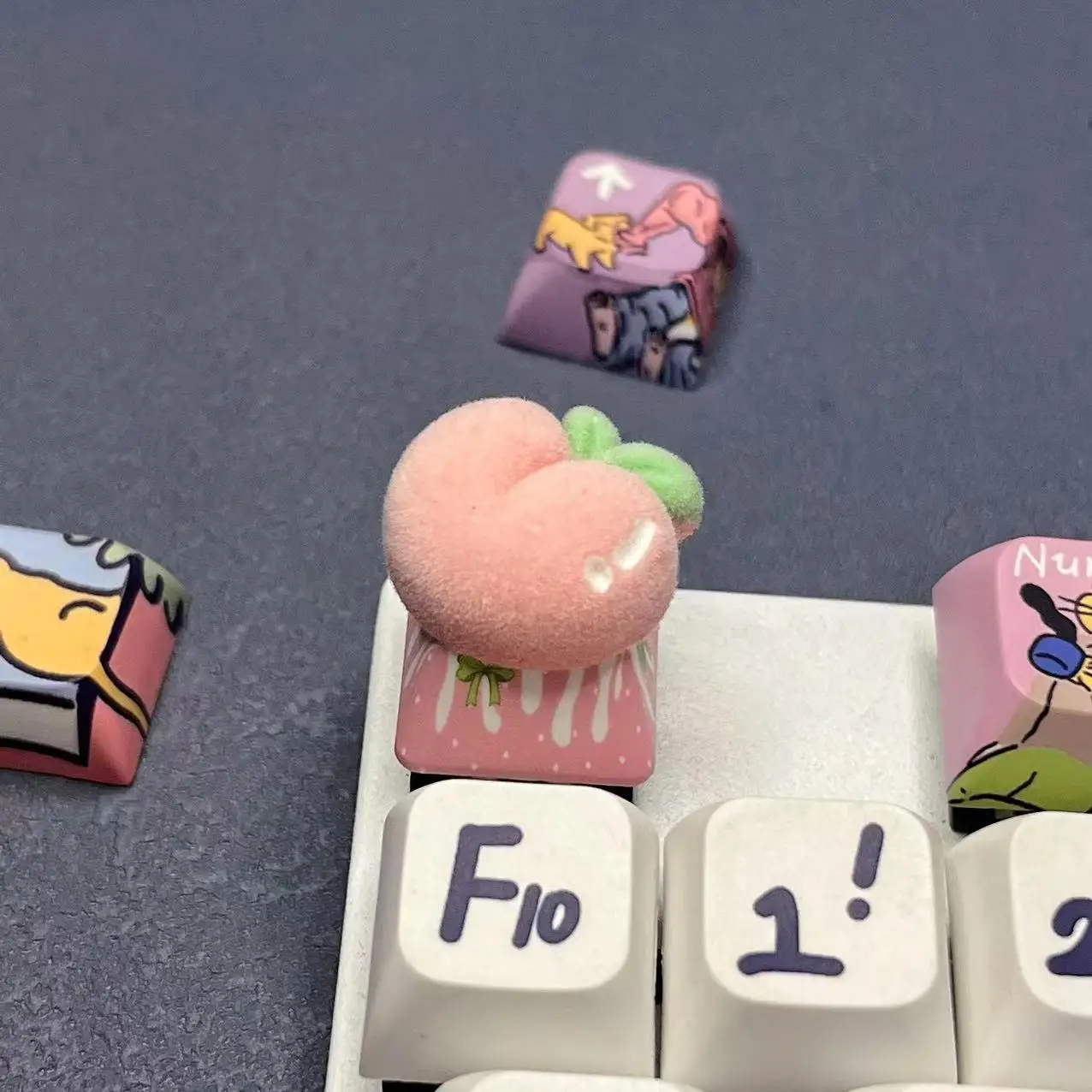 Teclas de melocotón de felpa de fruta dulce y personalizada de dibujos animados, teclado mecánico, bonitas teclas de piña y fresa - imagen 2