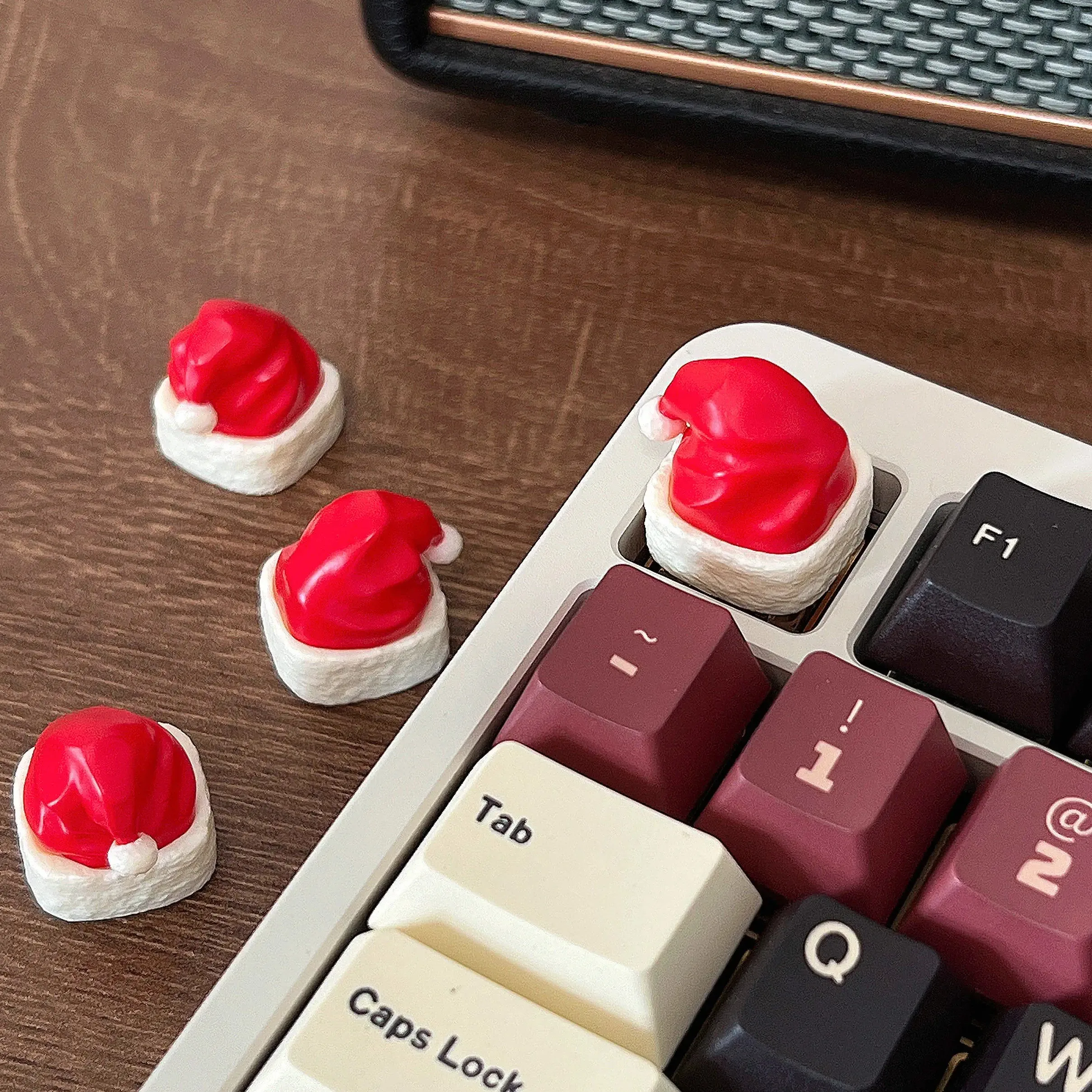 MAIMOOO sombrero de Navidad Keycap 1 pieza creativo personalizado tapa de llave de resina Santa Claus sombrero rojo lindos Keycaps para teclado mecánico MX - imagen 2