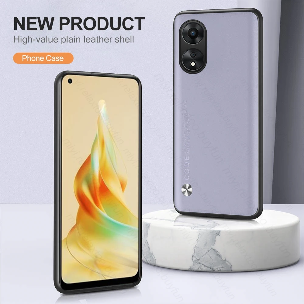 Una caja de teléfono con un diseño de llama