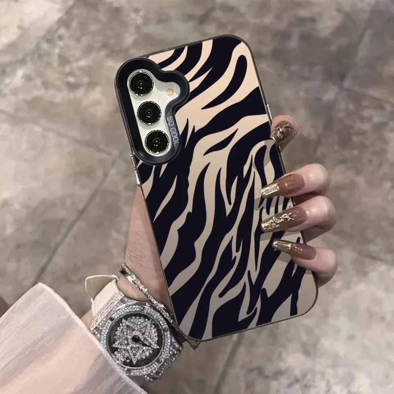 Funda de teléfono para Samsung Galaxy S21 FE S22 Plus S23 S24 S25 Ultra A16 A26 A25 A24 A36 A56 A55 A54 5G cubierta de rayas irregulares negras - imagen 5