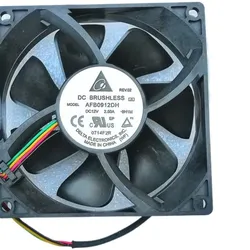 Ventilador servidor Delta 12V – Refrigeración alta velocidad
