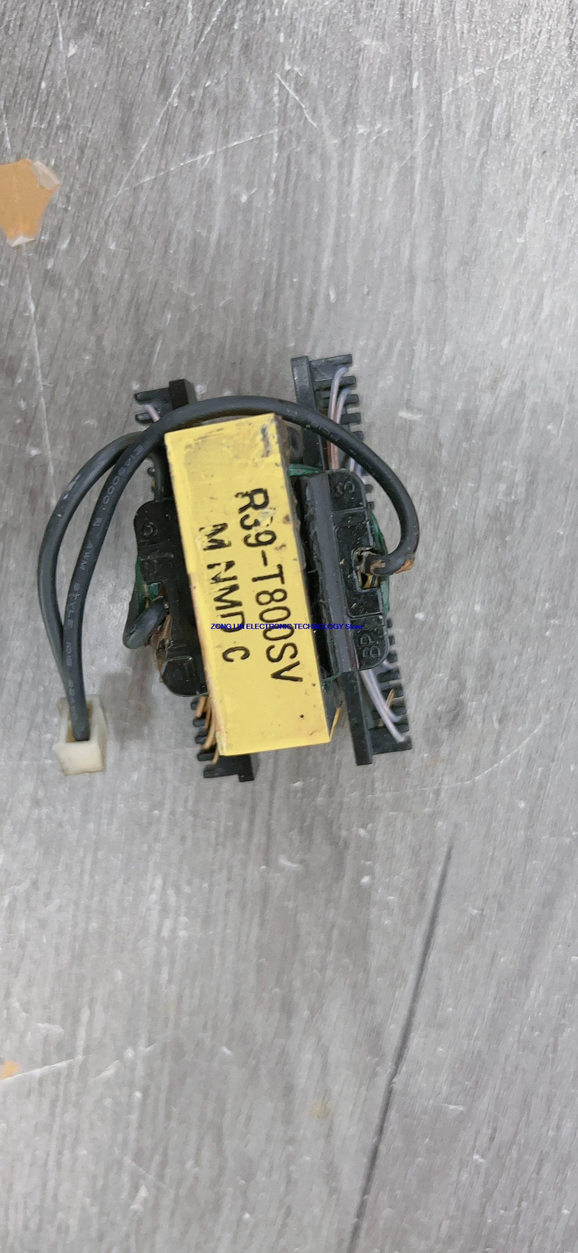 Adecuado para conversión de frecuencia H1000 A1000 interruptor R39-T800SV transformador de potencia