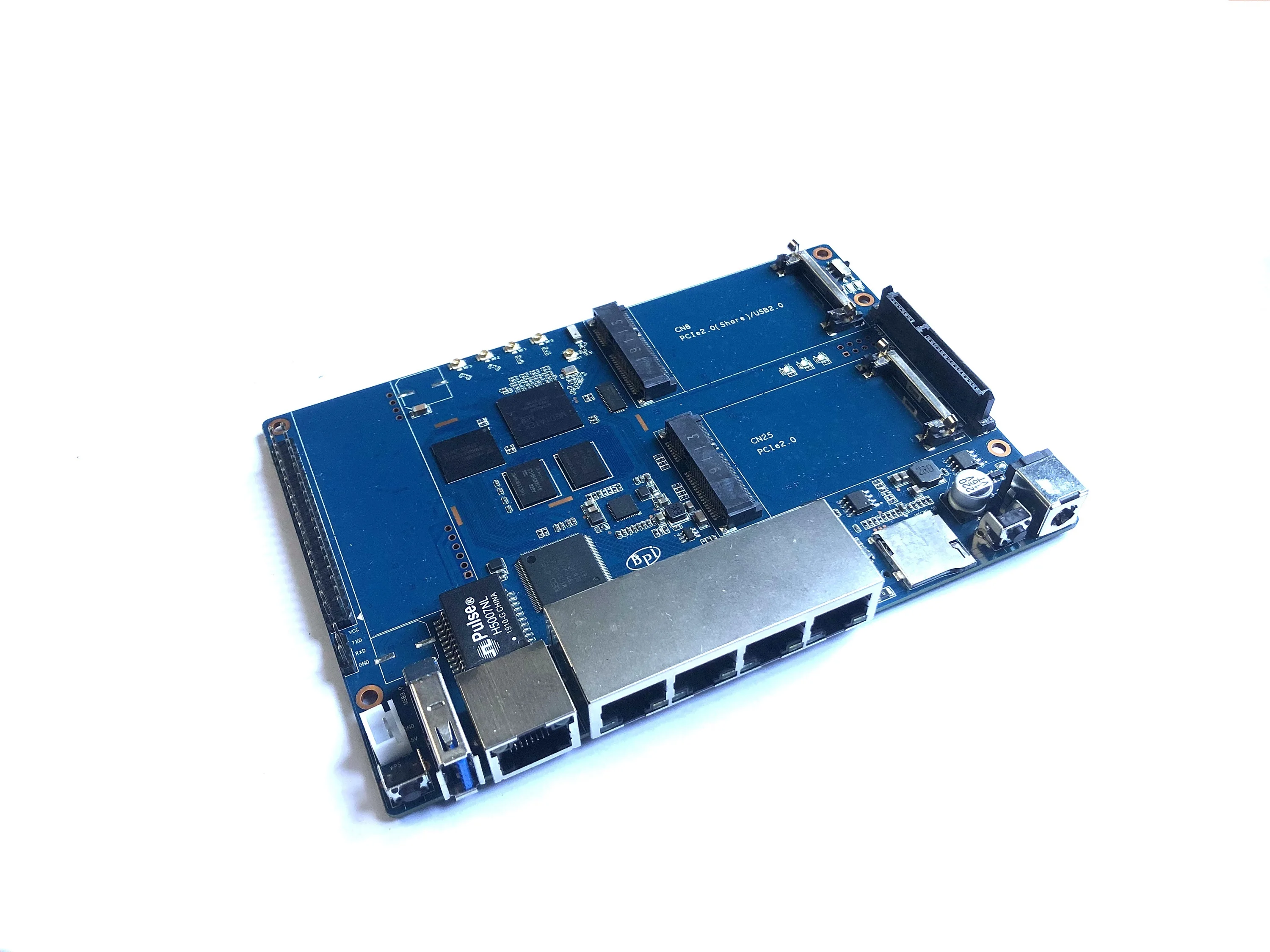 Enrutador de fuente óptica Banana PI BPI R64 MT 7622 - imagen 4