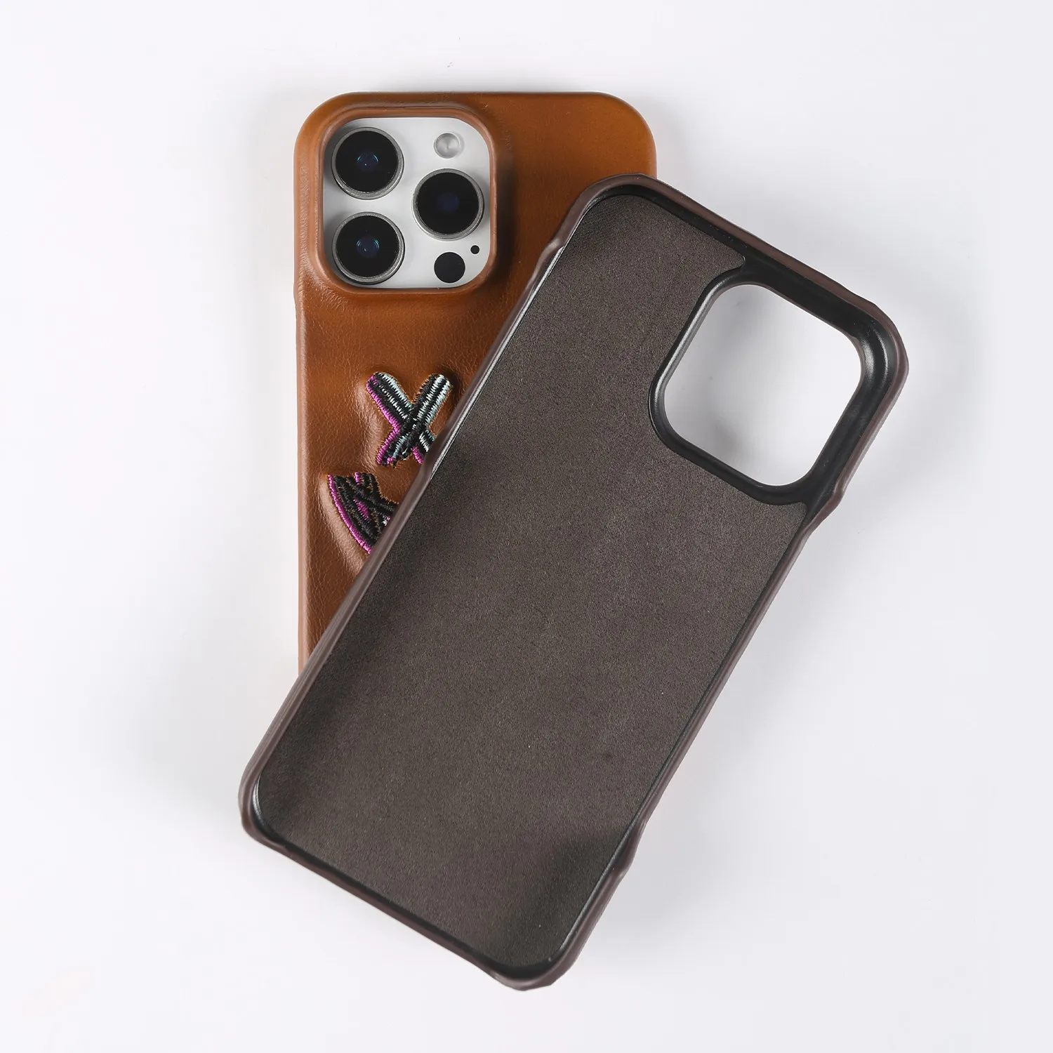 Funda de teléfono de cuero genuino con bordado Retro para Iphone 16 Pro Max, funda protectora trasera Vintage estética 15 13pro 14 12 11 - imagen 4