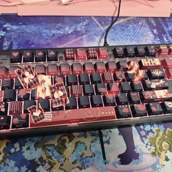 Keycaps PBT Lost Alice – Perfil Cherry Diseño Anime Grabado Lateral Negro