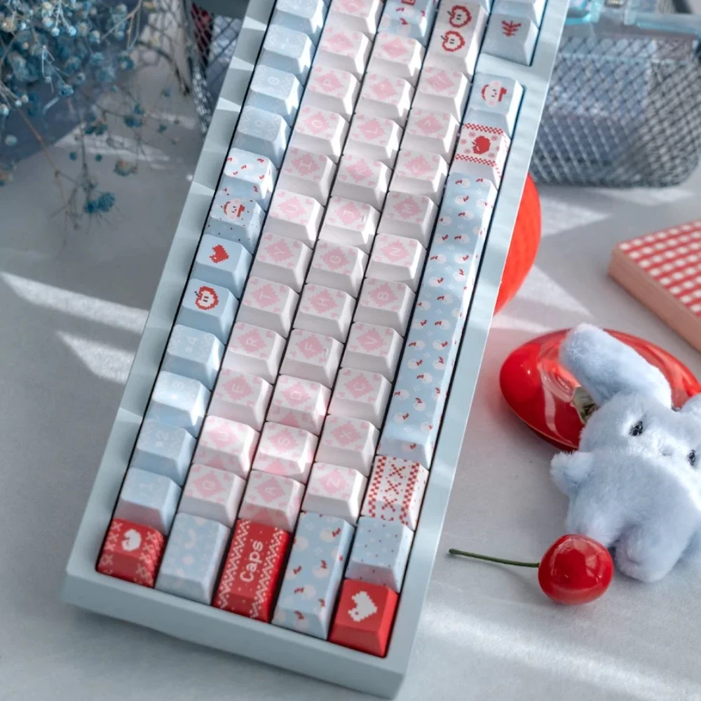 Teclas con tema de invierno de manzana esmerilada, perfil de cereza, sublimación de calor PBT, teclas bonitas de color azul y rosa, barra espacial de 2,25/2,75 U, diseño de Alicia - imagen 5