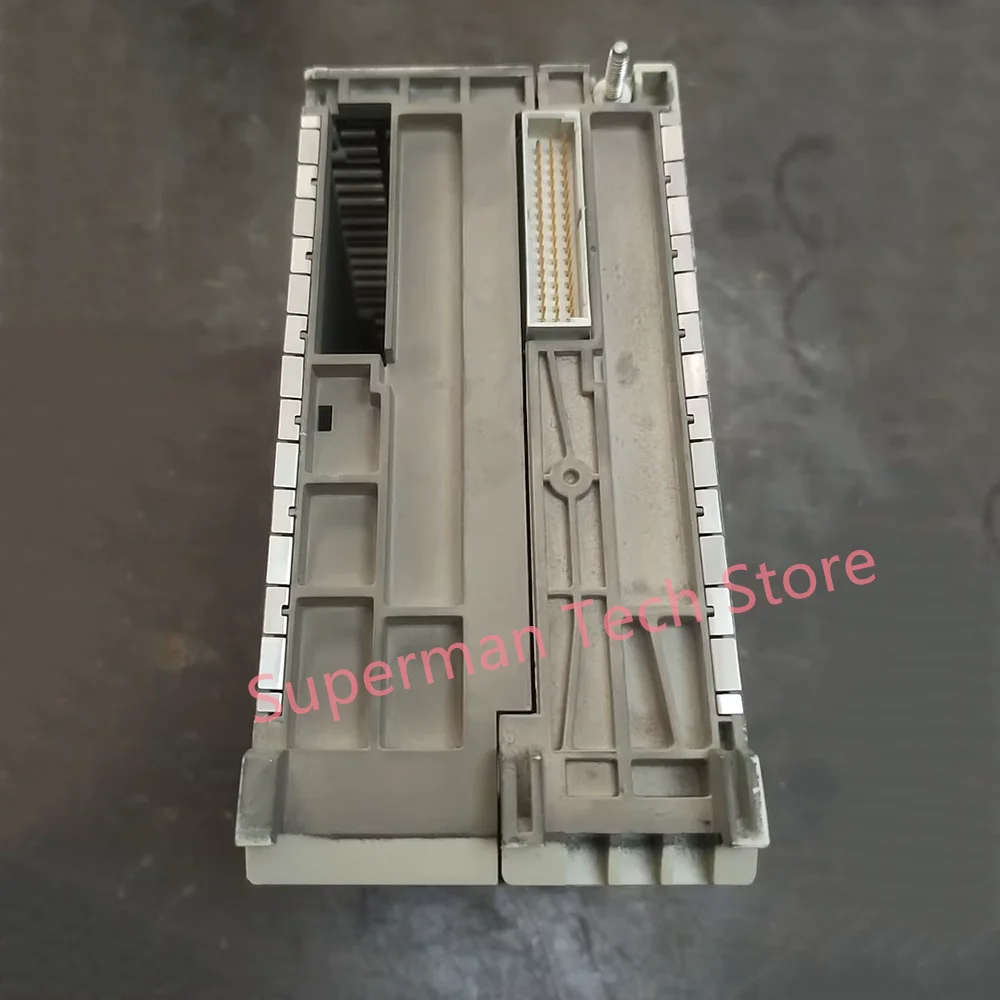 Controlador TSXP57303M - imagen 3