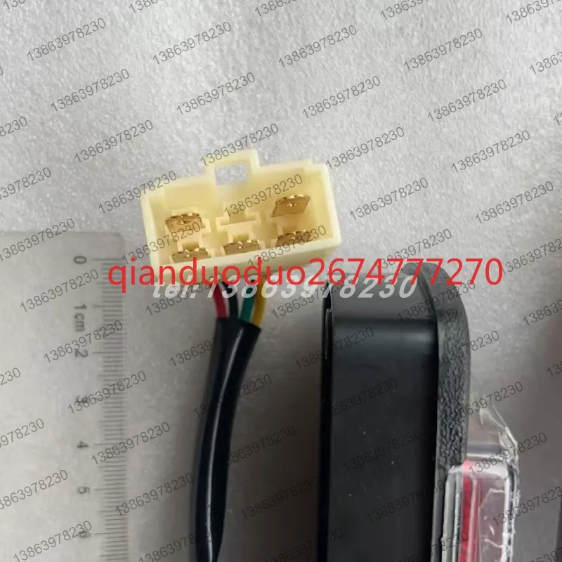 Adecuado para piezas de carretilla elevadora Toyota Tram 8FBN15-30 luz trasera LED - imagen 3