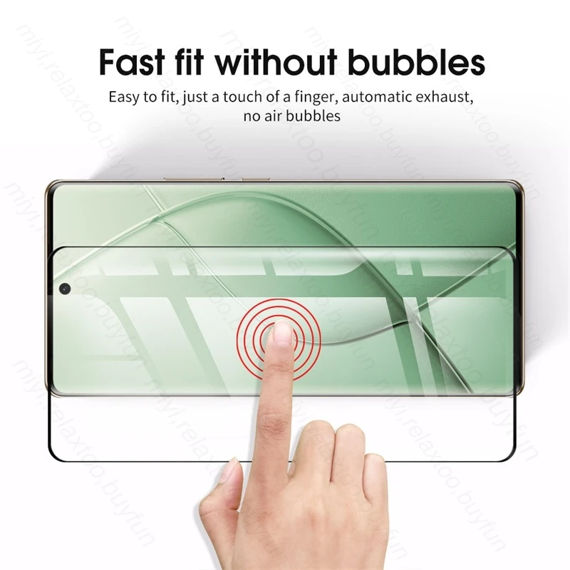 Una mano presionando un botón en la pantalla