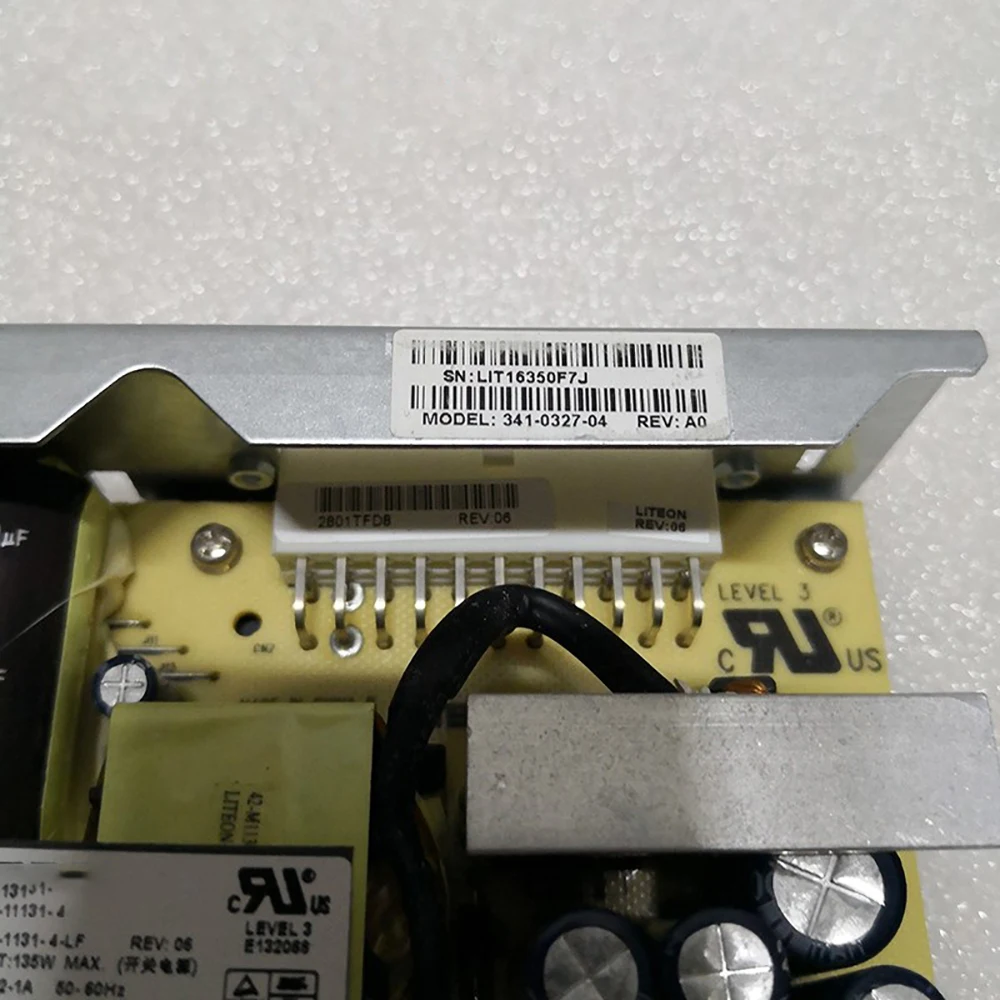 Fuente de alimentación utilizada en interruptores de la serie WS-C2960S-48TS-S-L/S 135W 341-0327-04 - imagen 3